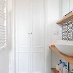 Alessia's Flat- Sarpi 5 公寓 *