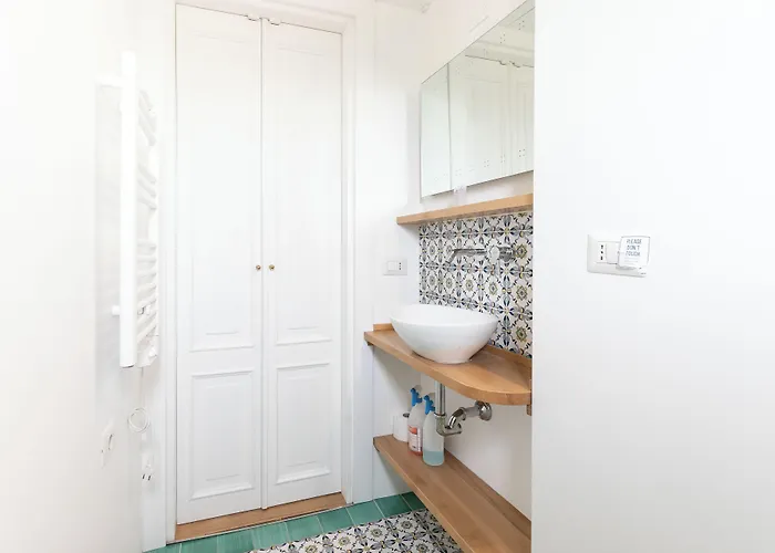 Alessia's Flat- Sarpi 5 Mediolan